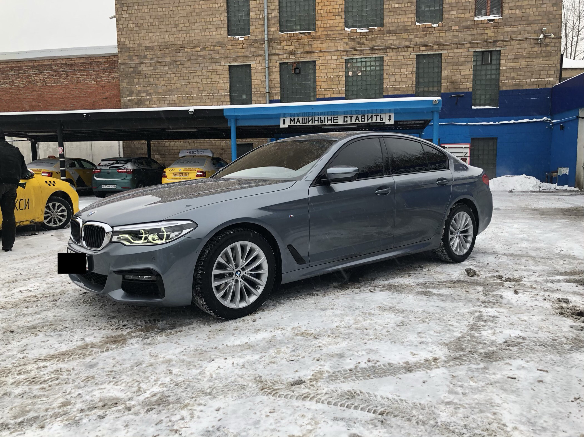 BMW g30 черная тонированная