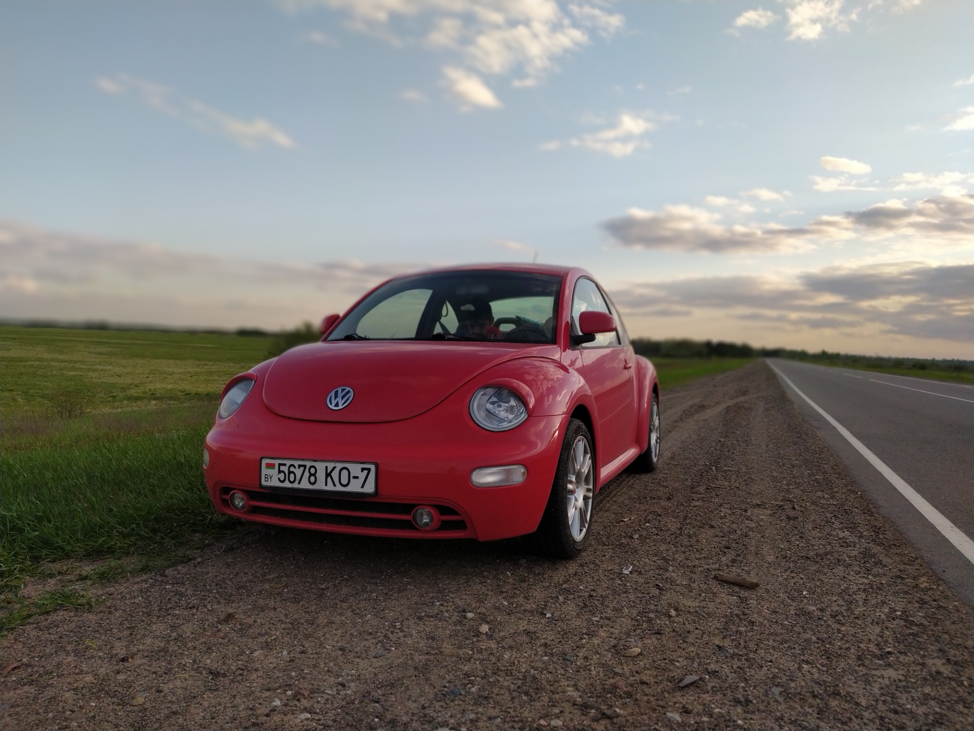 VW Beetle v8. Beetle 5c7.