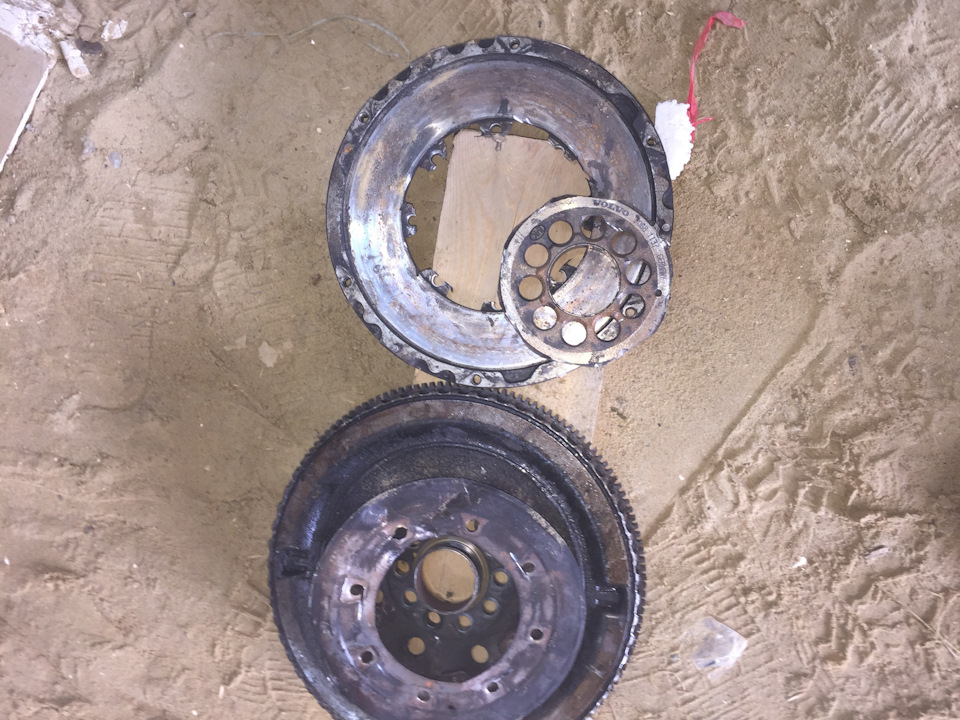 Снятие маховика — Ford Focus II ST, 2,5 л, 2006 года | своими руками ...