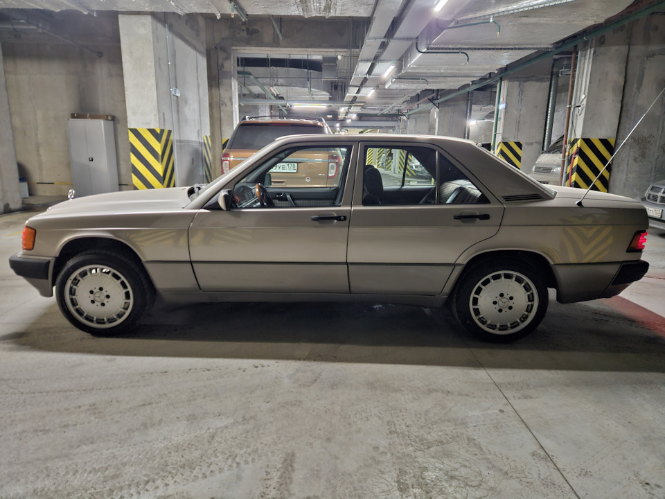 Фото в бортжурнале Mercedes-Benz 190 (W201)