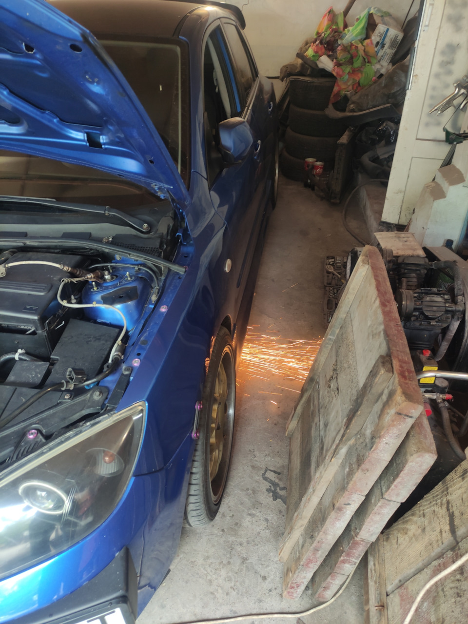 Фото в бортжурнале Mazda 3 (1G) BK