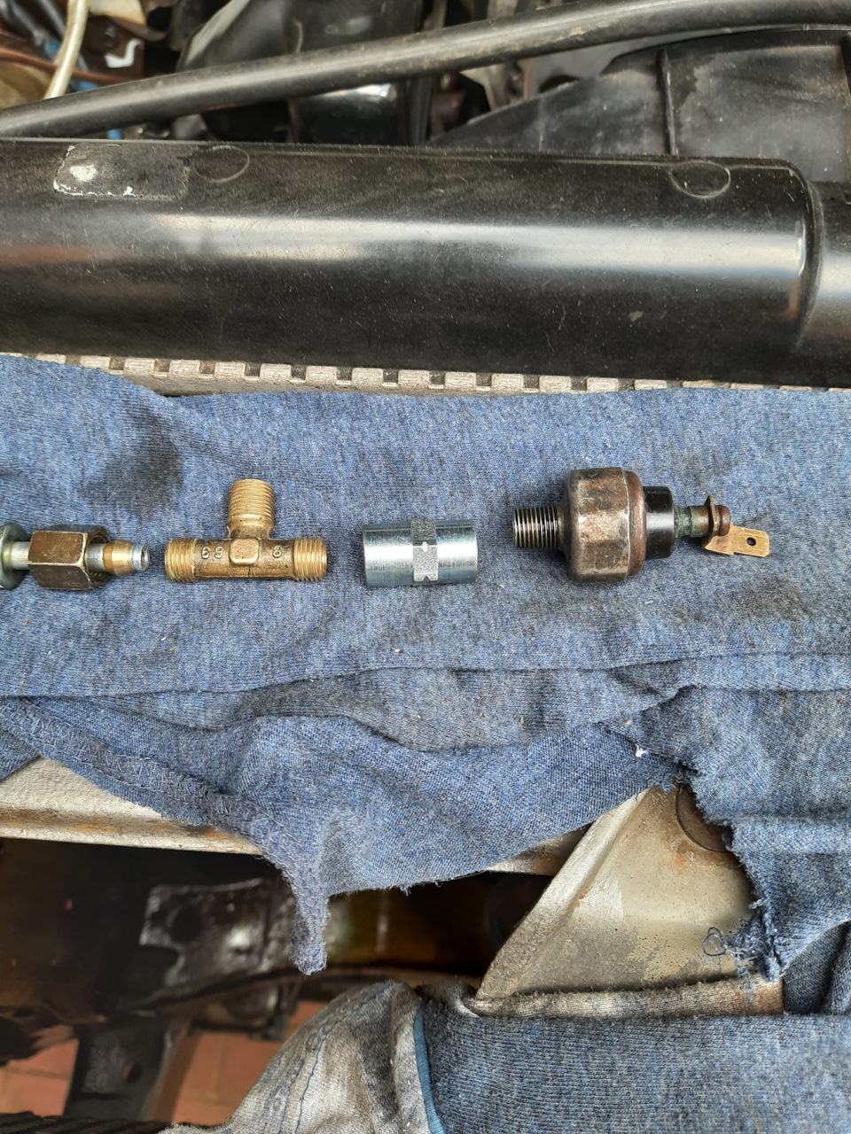 место — Hyundai Galloper