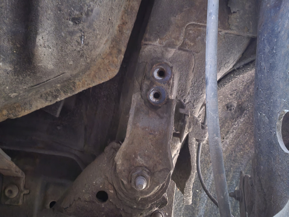 Замена заднего подрамника Мазда 6 usa — Mazda 6 (2G) GH, 2,5 л, 2009 ...