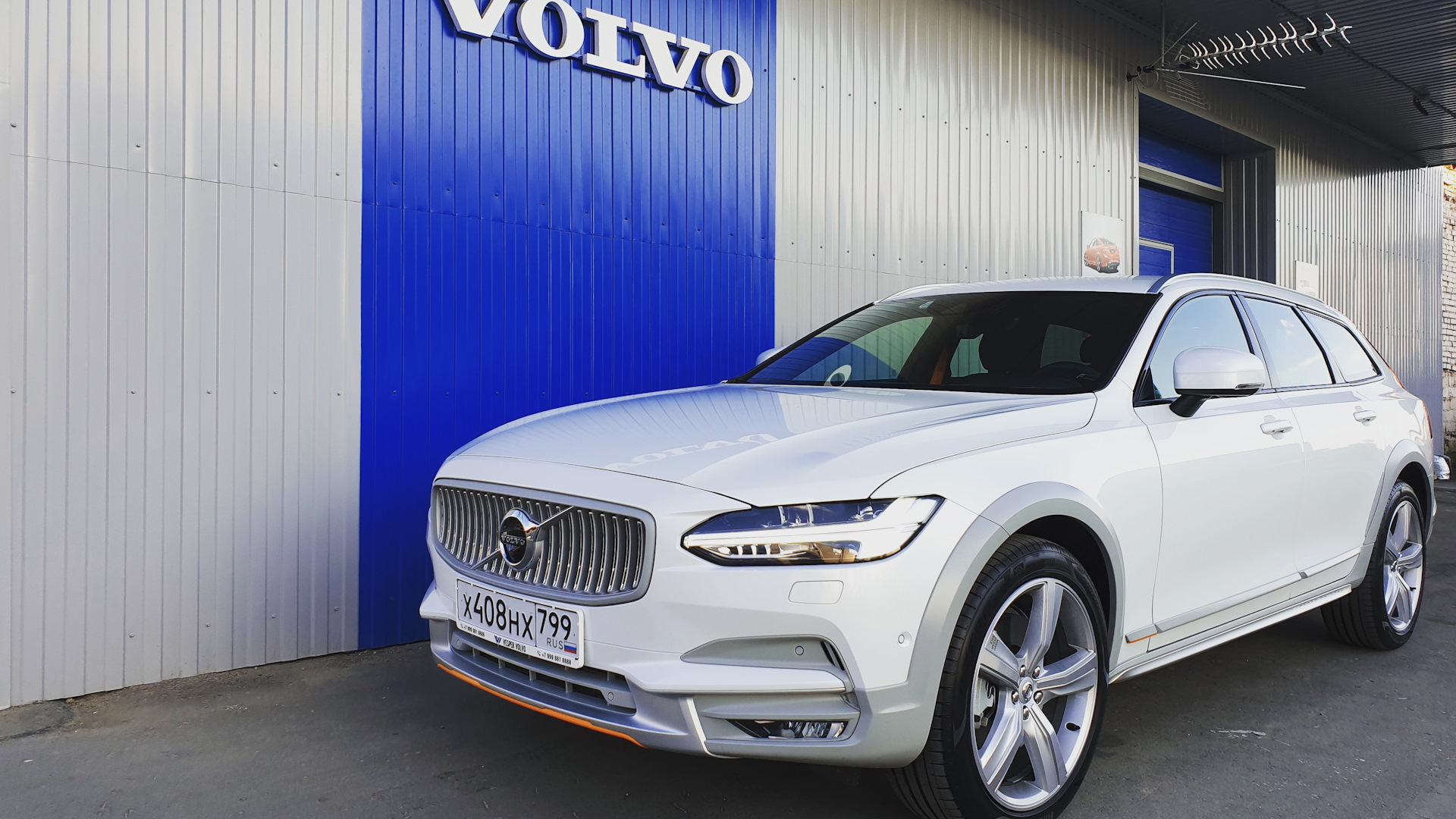 Volvo drive 2. Volvo v90 Cross Country. Volvo v90 Cross Country 2019. Вольво в 90 кросс Кантри оушен рейс. Volvo v90 Cross Country Ocean Race.