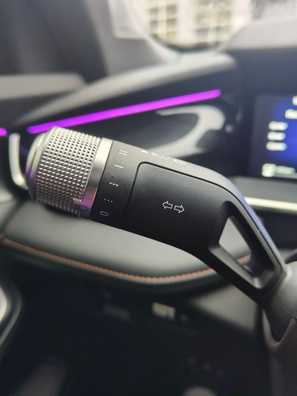 Комбинированный рычаг поворотников и дворниками — Geely Preface