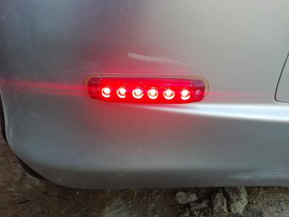 Левый — Honda Freed Spike