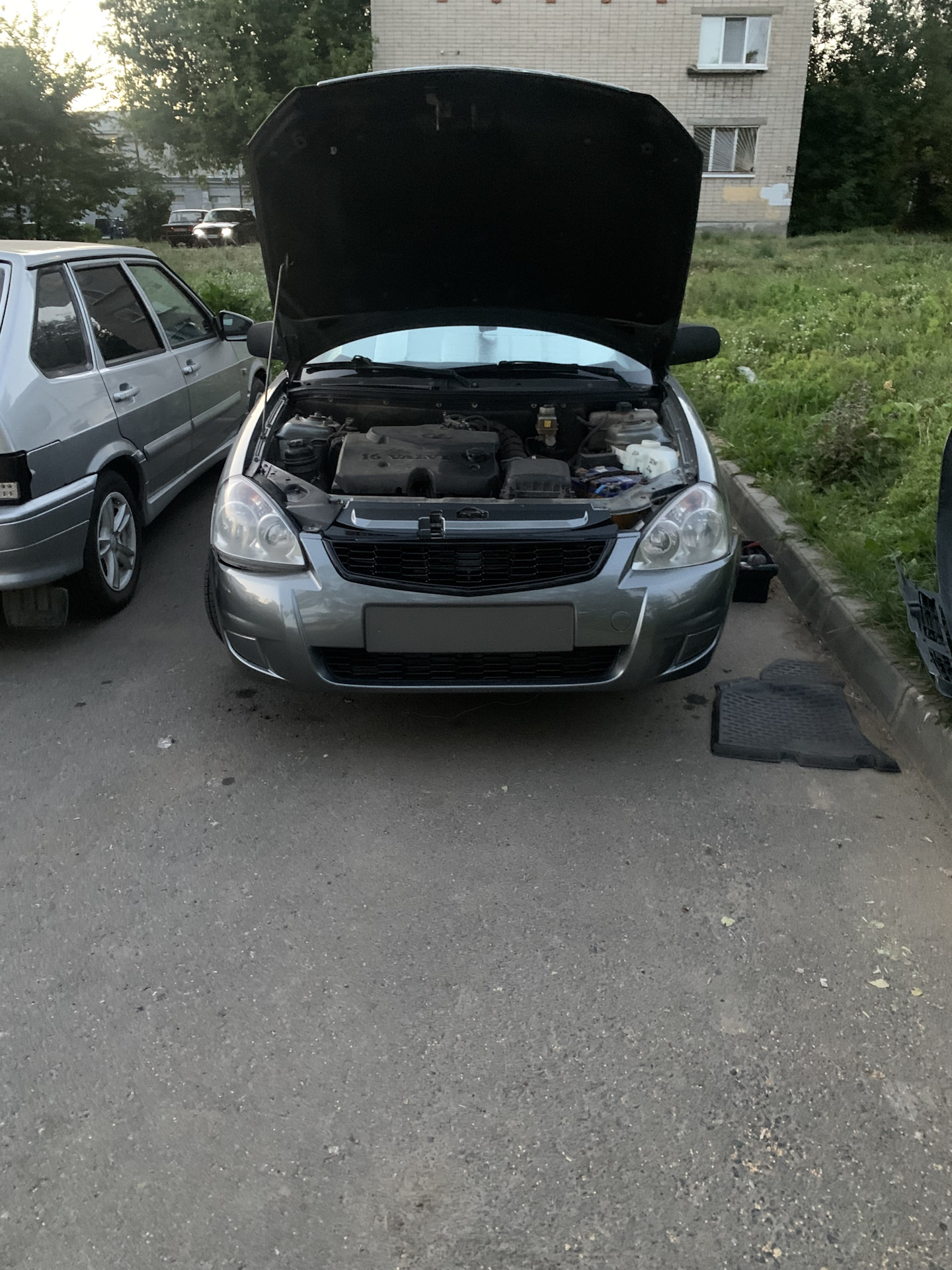 Замена бампера на бампер от приоры 2 — Lada Приора хэтчбек, 1,6 л, 2011 ...