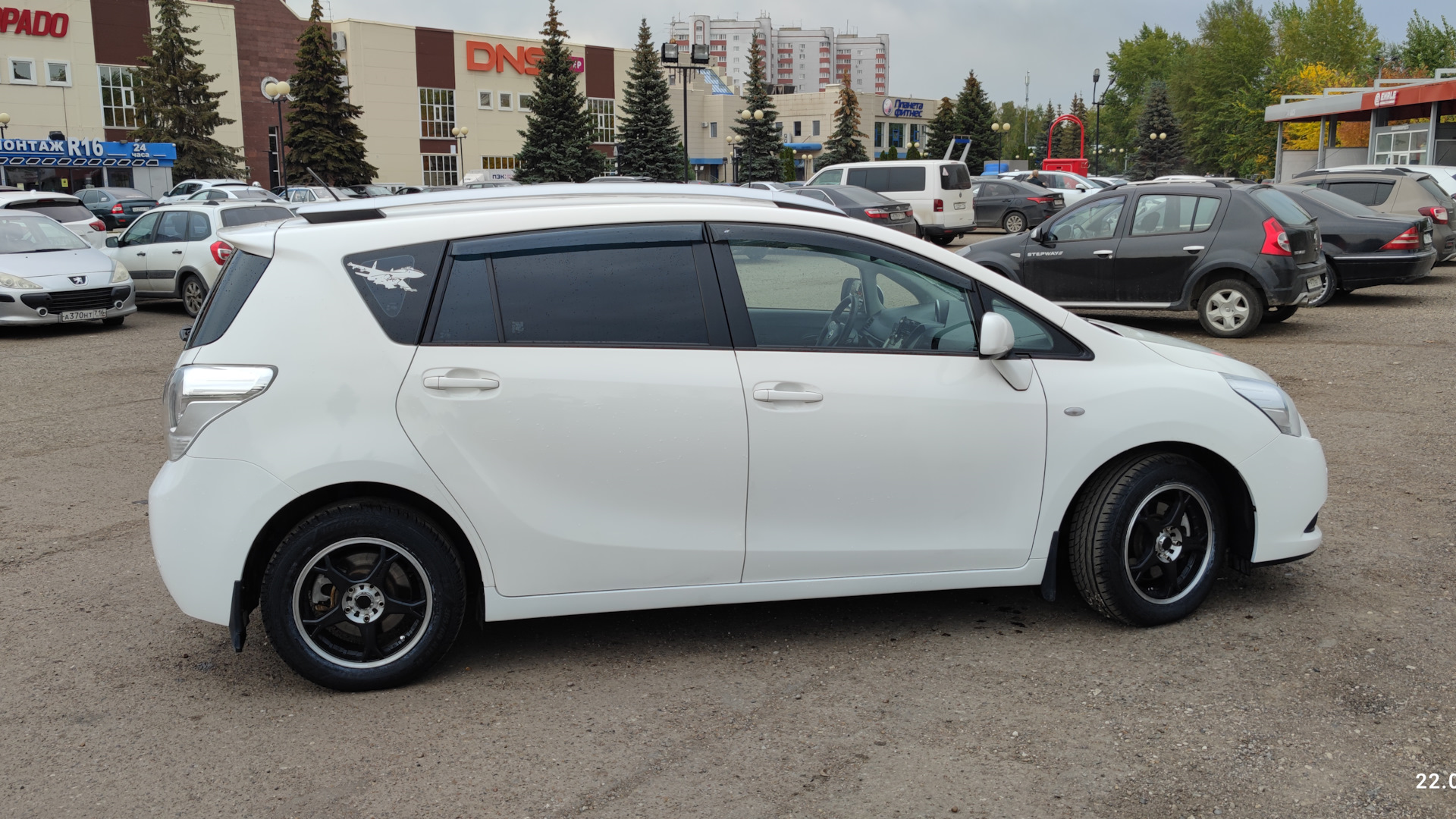 Toyota Verso 1.8 бензиновый 2012 | 7 мест на DRIVE2