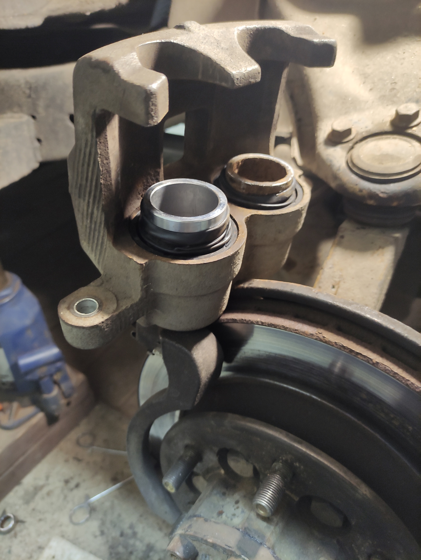 Ремкомплект суппортов передних — Great Wall Hover, 2,4 л, 2012 года ...