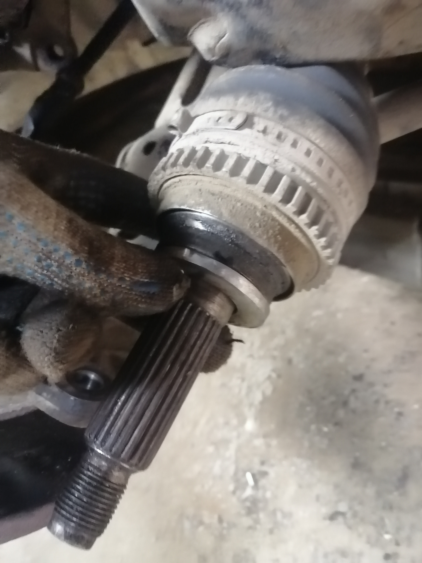 Установка нерегулируемых ступичных подшипников — Daewoo Matiz (M100 ...