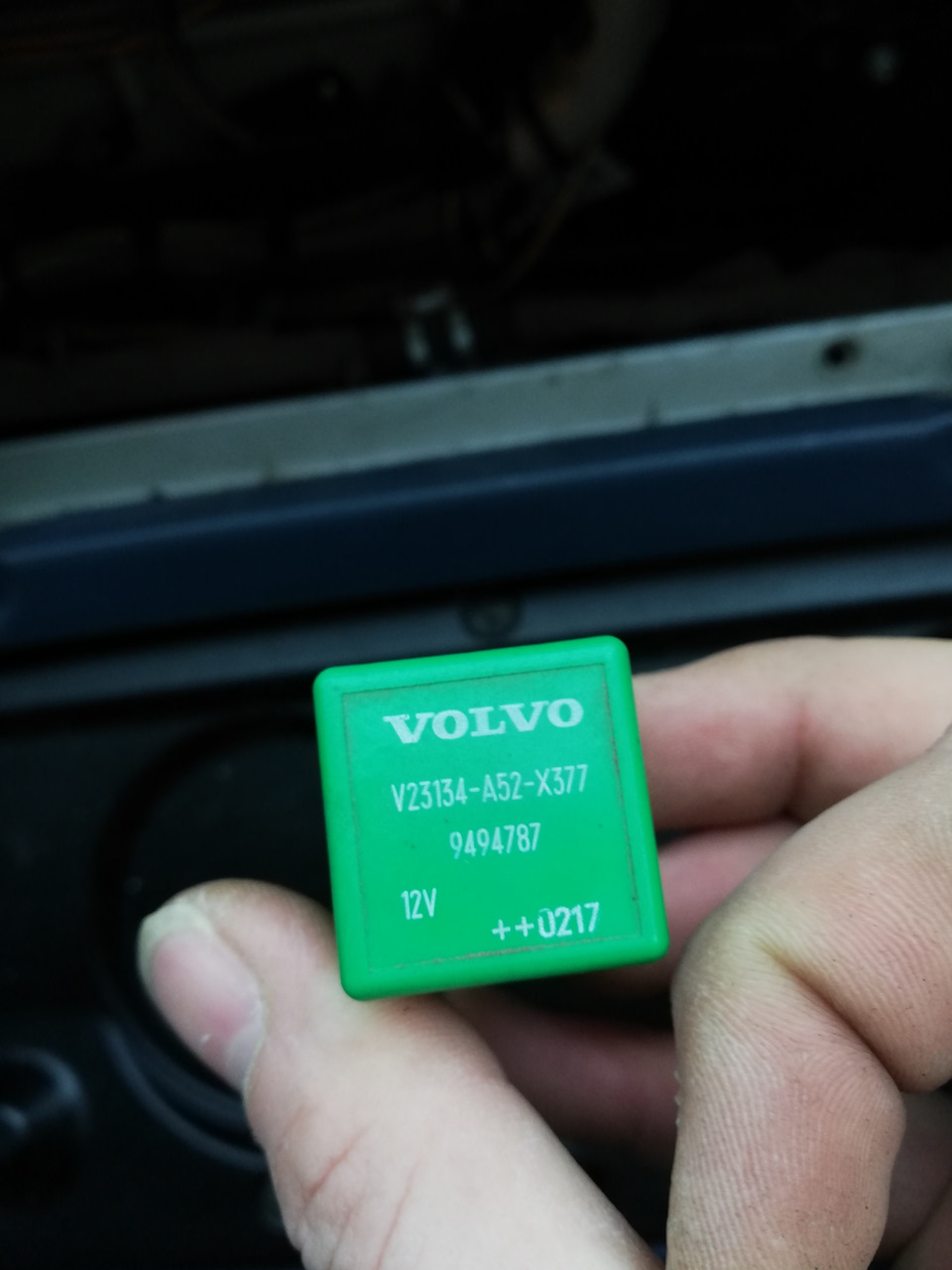 Погорело реле 4 скорости печки — Volvo 850, 2,5 л, 1993 года | своими ...