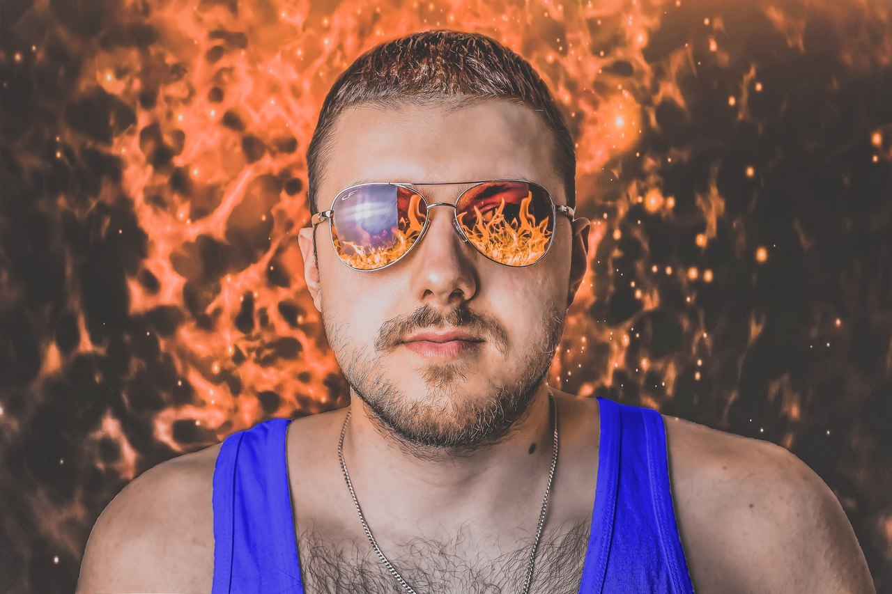Z драйв. Z Drive. Z Drive фото ведущего. R Drive блоггер.