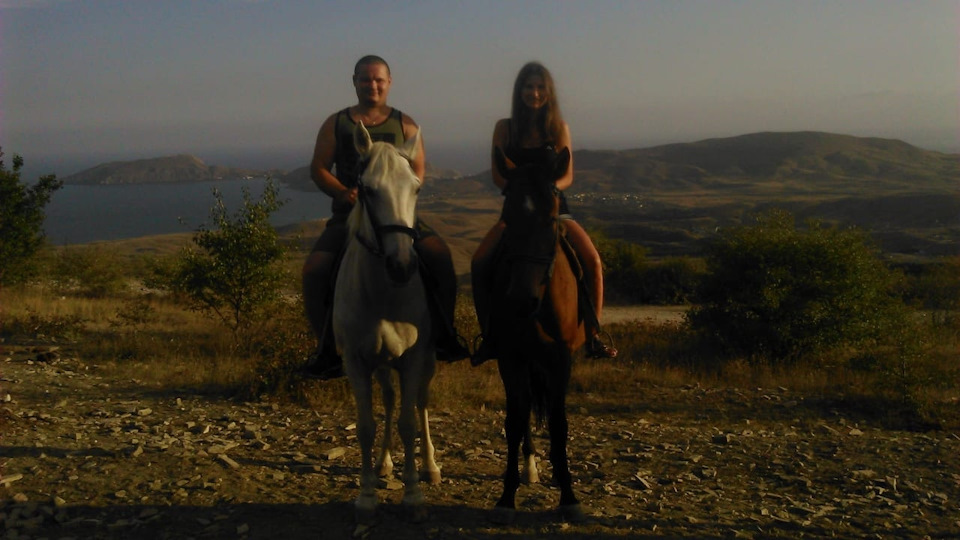 Прогулка на конях в районе Орджоникидзе — Mazda CX-7