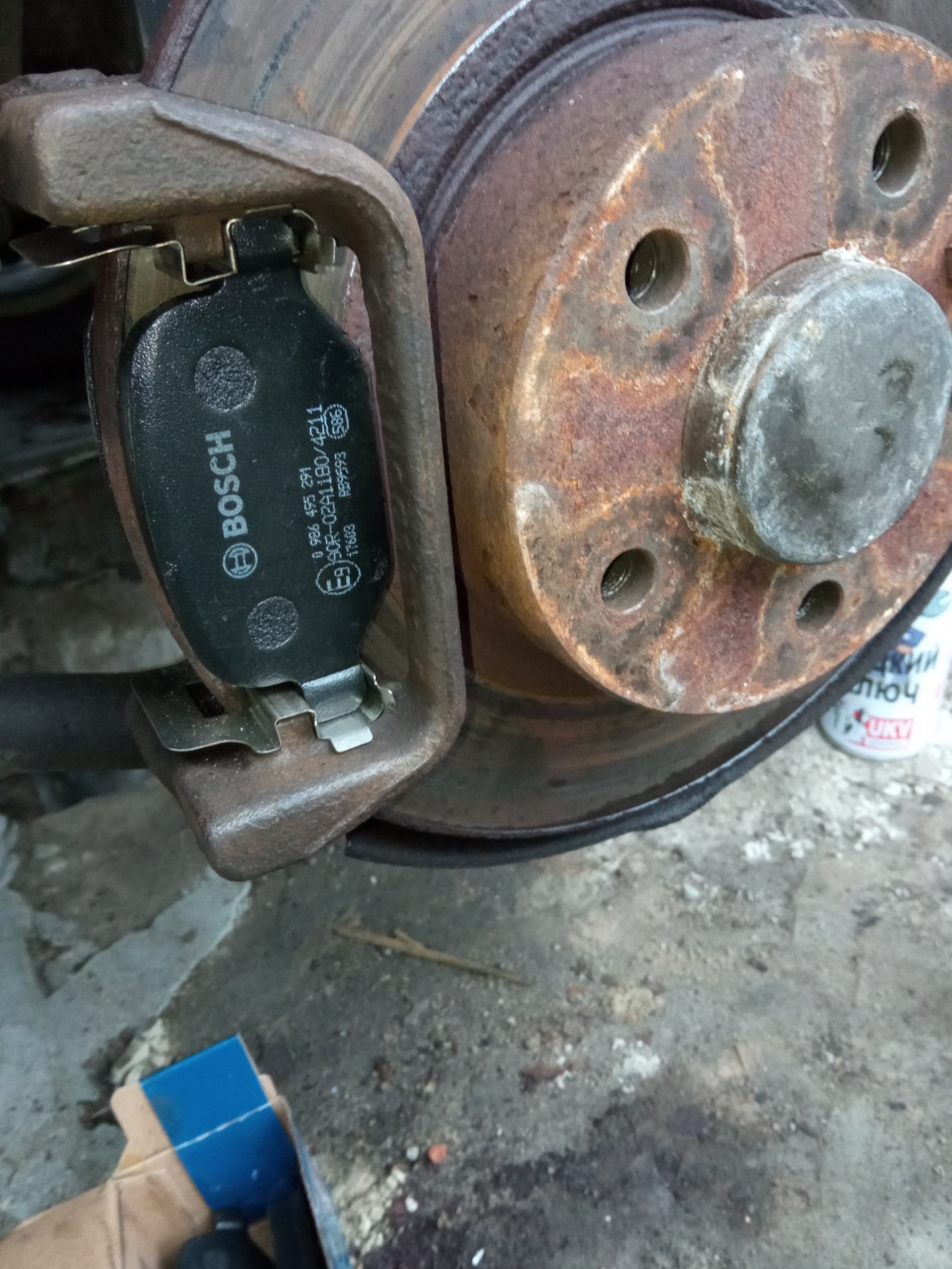 #30 Замена задних тормозных колодок Bosch 0 986 495 291 — Alfa Romeo ...