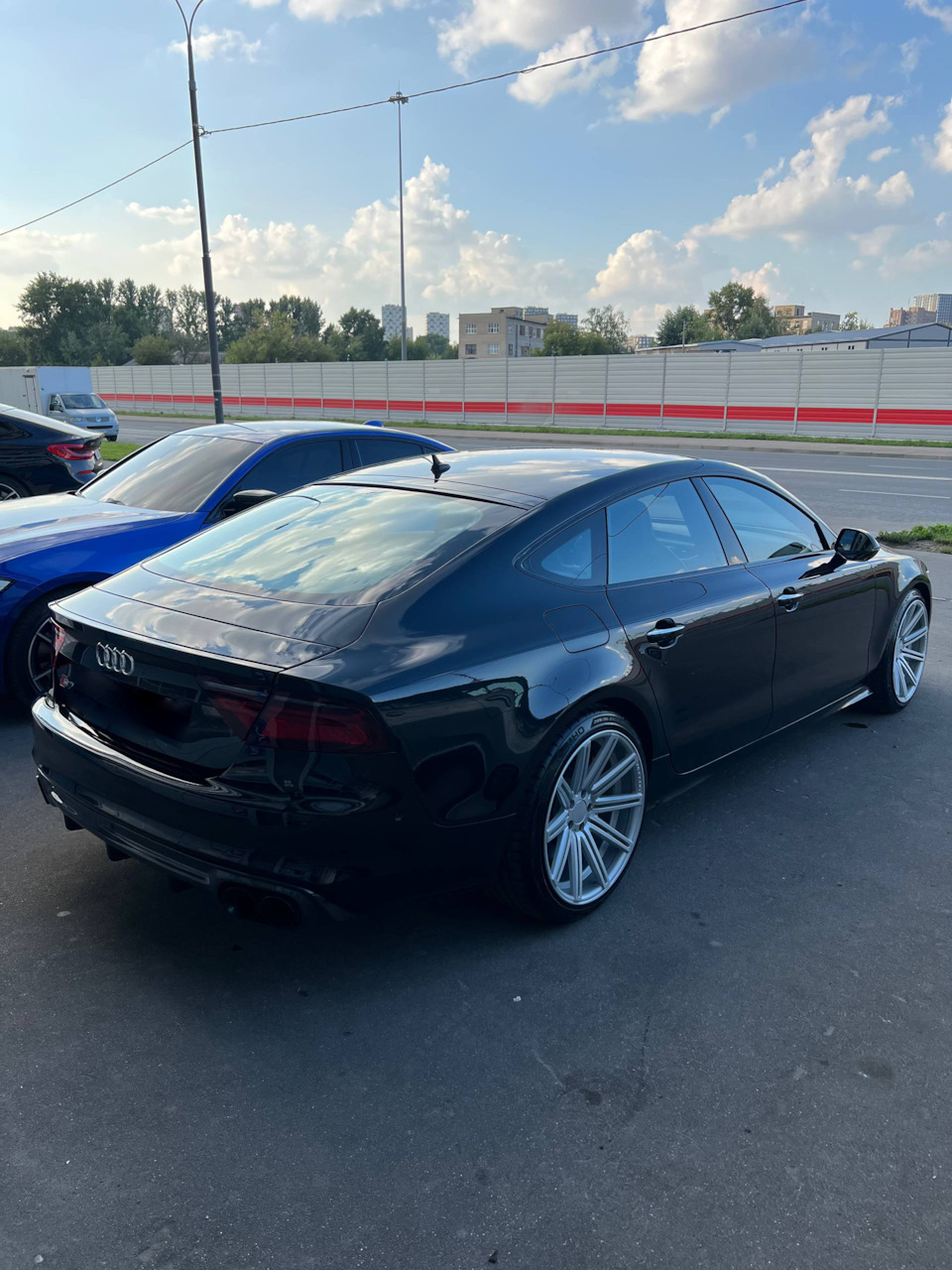 Фото в бортжурнале Audi S7 (1G)