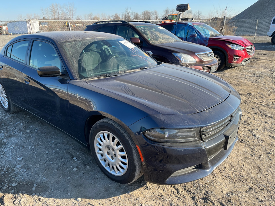 Правый передний бок — Dodge Charger (7G)