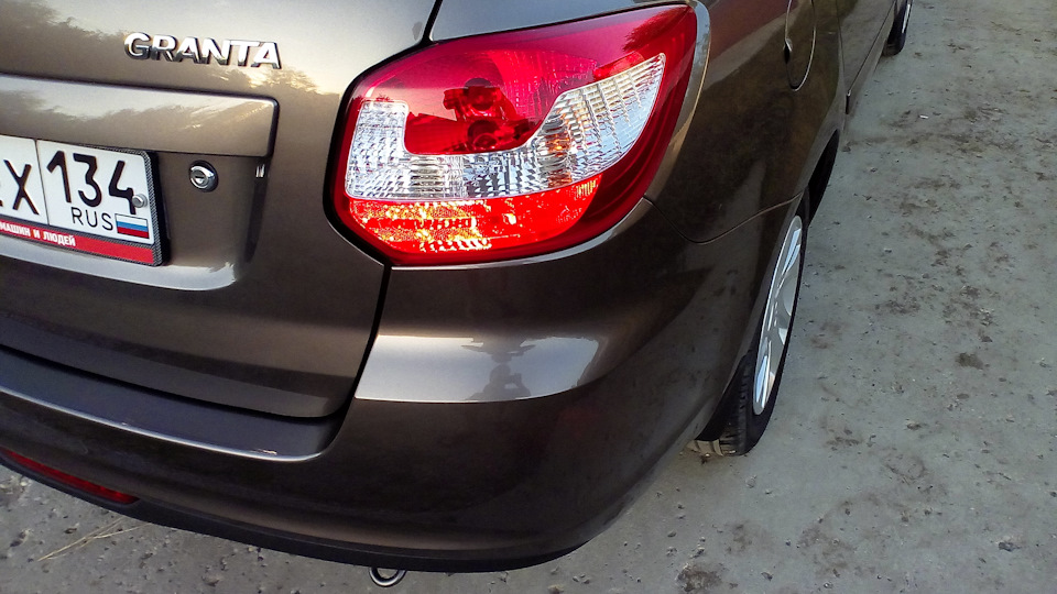 Philips Led Vision в задние габариты — Lada Гранта лифтбек, 1,6 л, 2018 ...