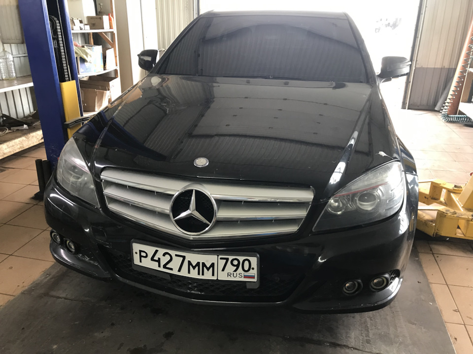 «Пинает в спину Pride на лобовом Пятак» — Mercedes-Benz C-class (W204 ...