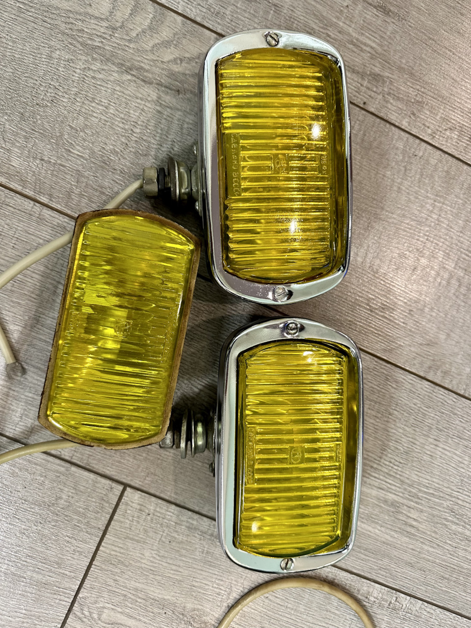 Желтые противотуманки. — ГАЗ 24, 2,4 л, 1981 года | аксессуары | DRIVE2