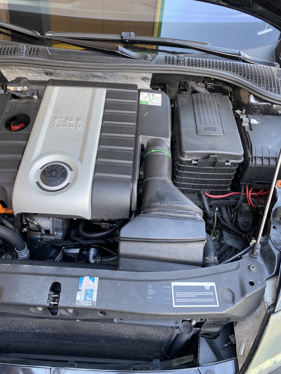 Крышка воздухозаборника — Skoda Octavia Combi RS Mk2, 2 л., 2006 года ...