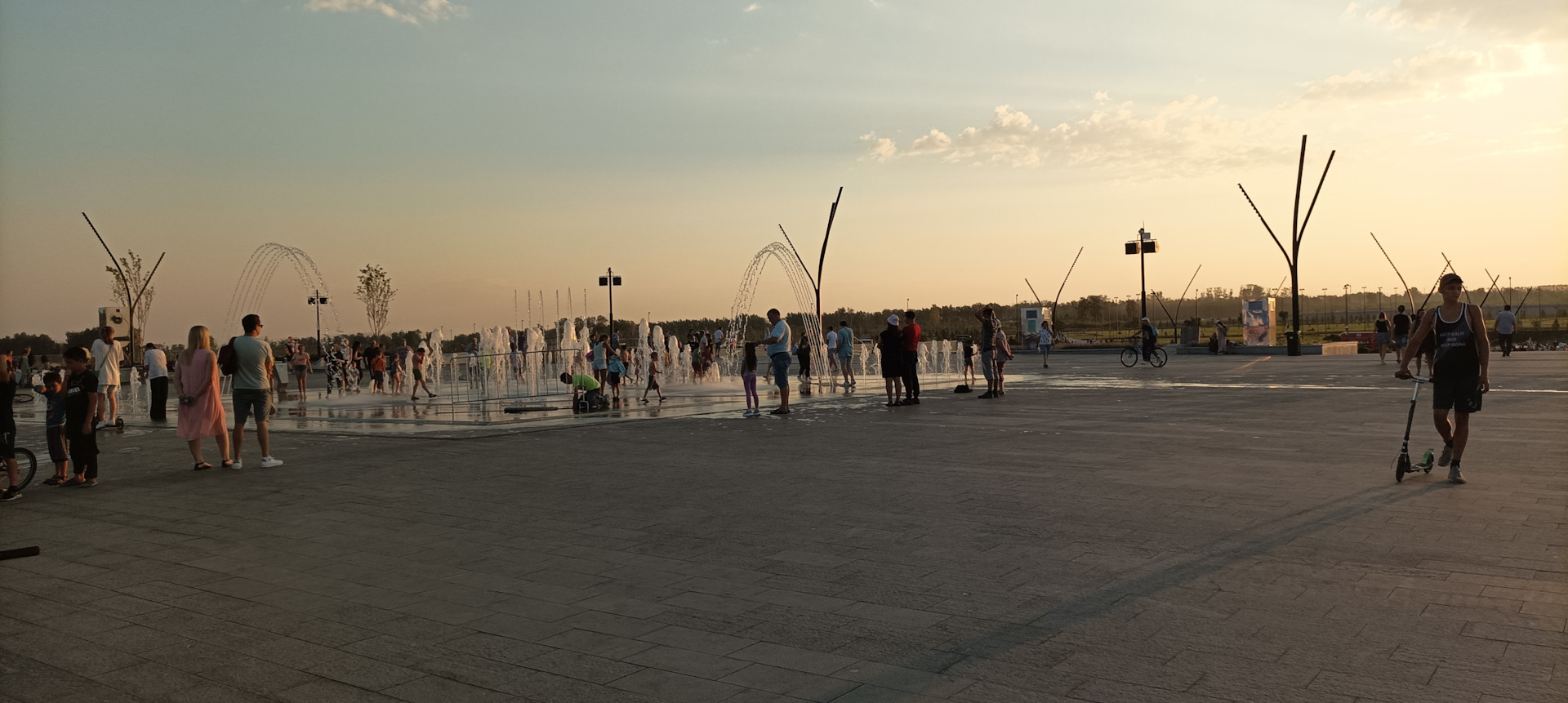 Крутопарк магнитогорск. Парк Притяжение Магнитогорск. Парк притяжения в Магнитогорске 2022. Новый парк в Магнитогорске. Парк Притяжение Магнитогорск фото.