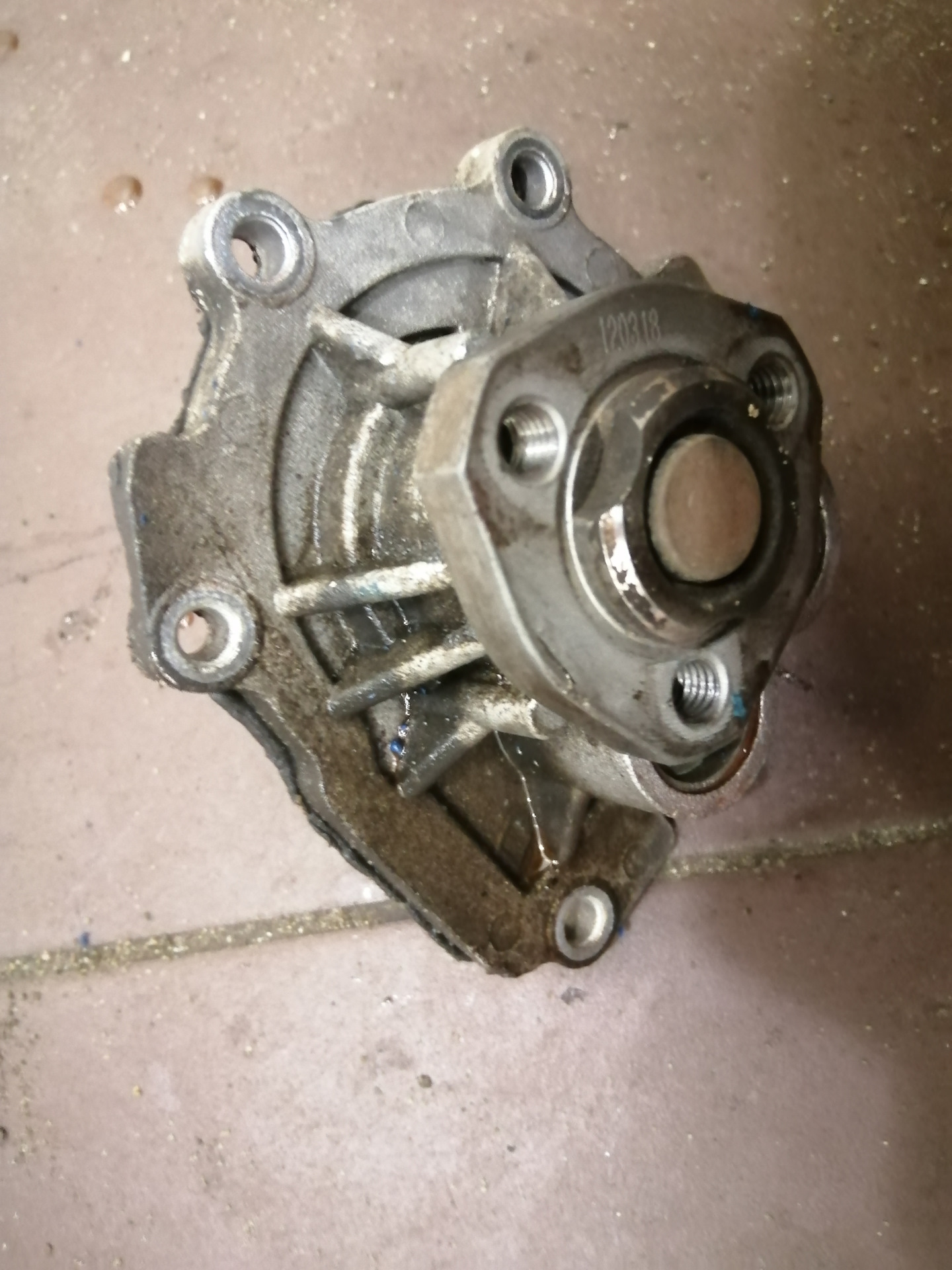 Замена помпы GATES — Opel Vectra C, 1,8 л, 2006 года | плановое ТО | DRIVE2