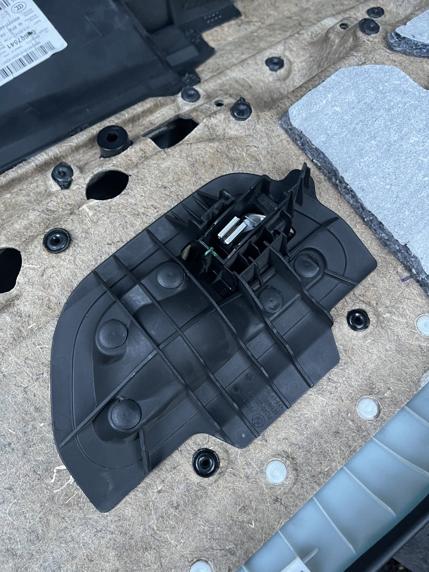 Поменял дверные карты на м4 — BMW 4 series (F32), 2 л, 2014 года ...