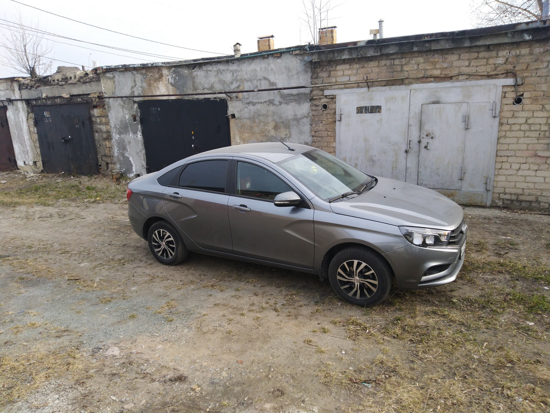 Диски — Lada Vesta (1G), 1,6 л, 2019 года | колёсные диски | DRIVE2