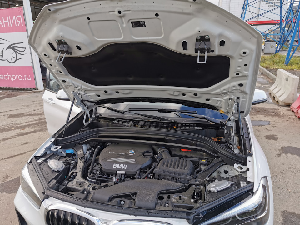 Капот бмв х1. BMW x1 f48 капот.