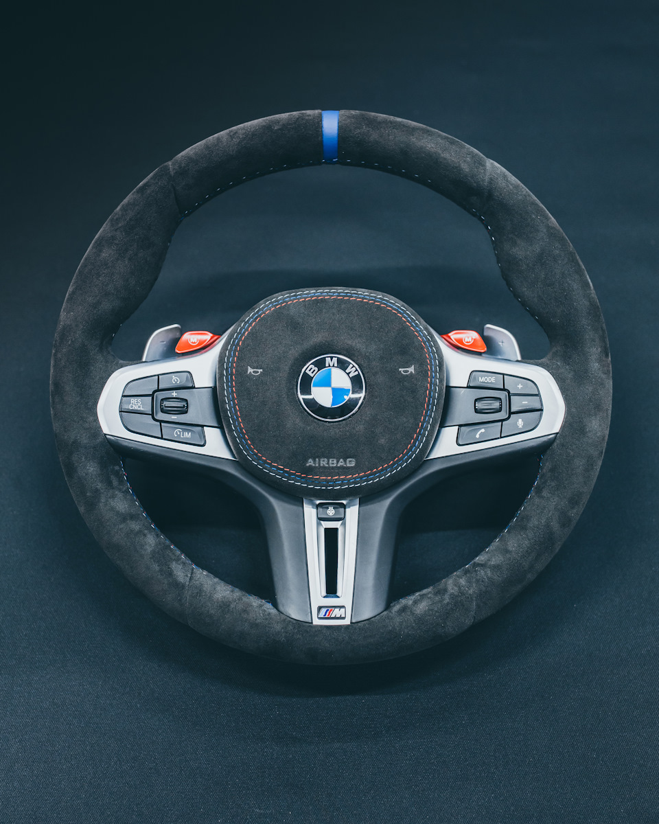 Перетяжка руля в алькантару BMW M5 F90 — Grand Design на DRIVE2