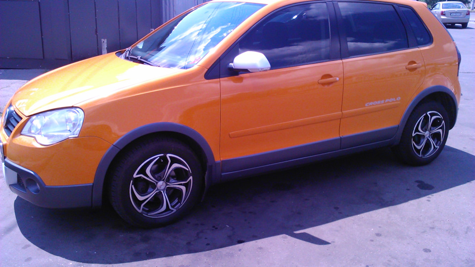 Volkswagen CrossPolo