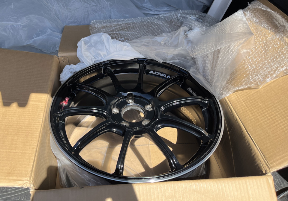 Yokohama Advan Racing RZ ll — новые диски R18 — MINI Cooper Mk III, 1,5 ...