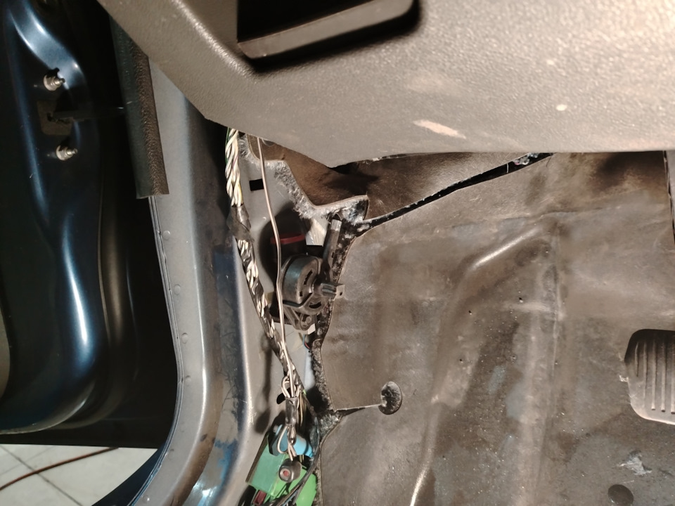 Замок от мондео на форд фокус 2 — Ford Focus Wagon II, 1,8 л, 2007 года ...