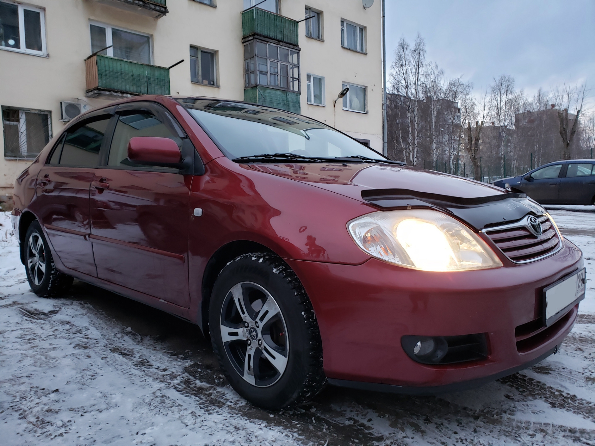 Продам тойота. Тойота Королла 1/4 2004. Toyota Corolla 120. Тойота Королла 120 2008. Тойота Королла 2003 красная.