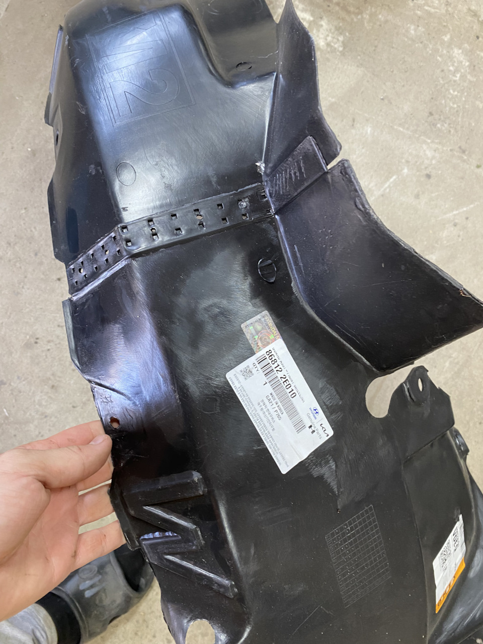 Запчасти на фото: 868122E010. Фото в бортжурнале Hyundai Tucson (JM)