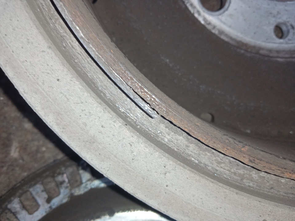 Замена тормозного барабана 2 — Lada Гранта Лифтбек (2-е поколение), 1,6 ...