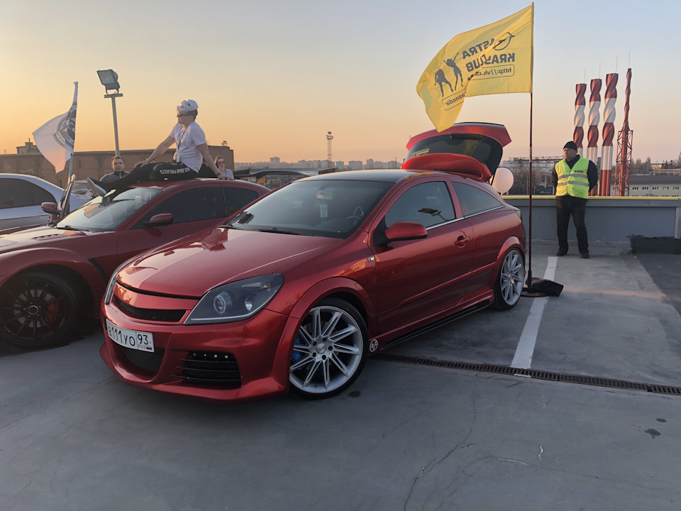 Opel Astra j GTC stance