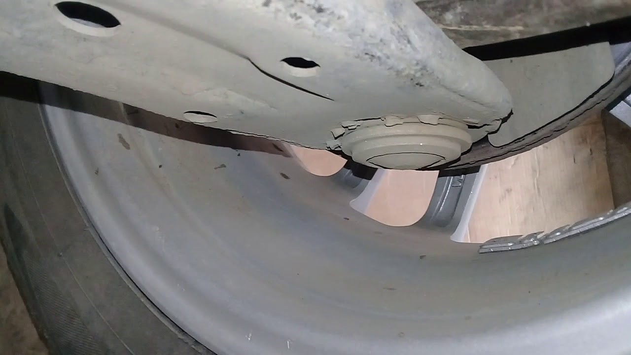 Overtightened, didn’t pinch, didn’t lubricate ... We analyze the most common mistakes when repairing the suspension