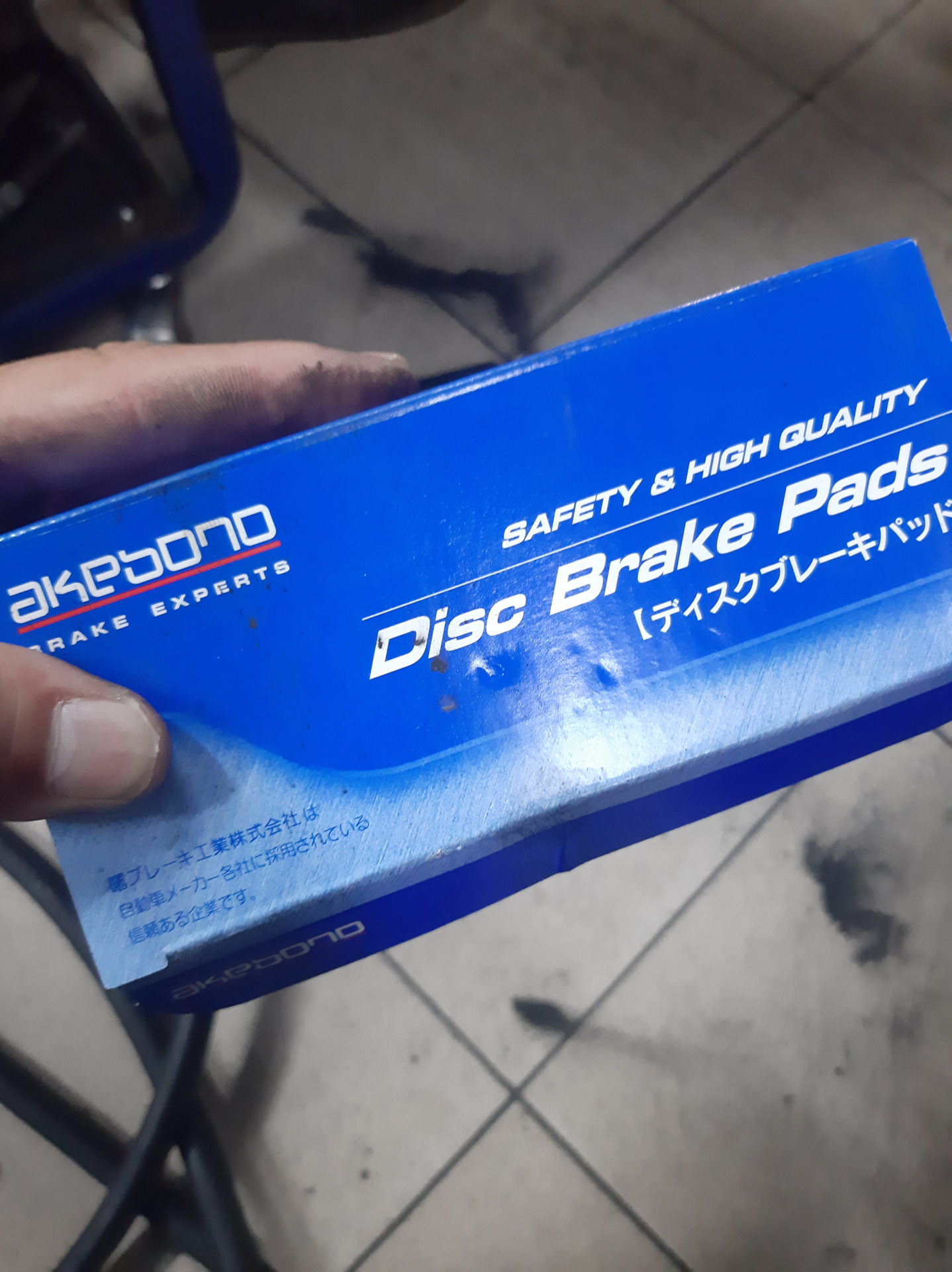 Замена тормозных колодок, жижи гур, и акпп — Toyota Ipsum (21), 2,4 л ...