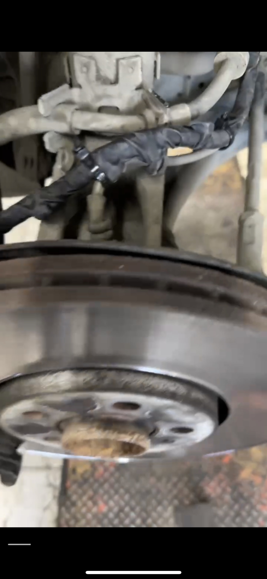 Установка датчика износа колодок на Polo Liftback — Volkswagen Polo ...