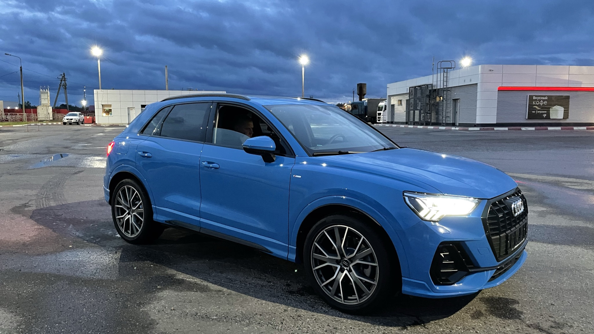 Audi Q3 (2G) 2.0 бензиновый 2019 | на DRIVE2