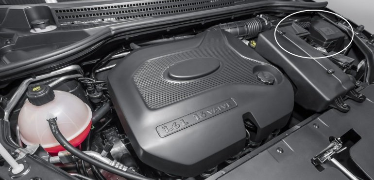 Необходимый предохранитель в блоке под капотом — Lada Vesta (1G)