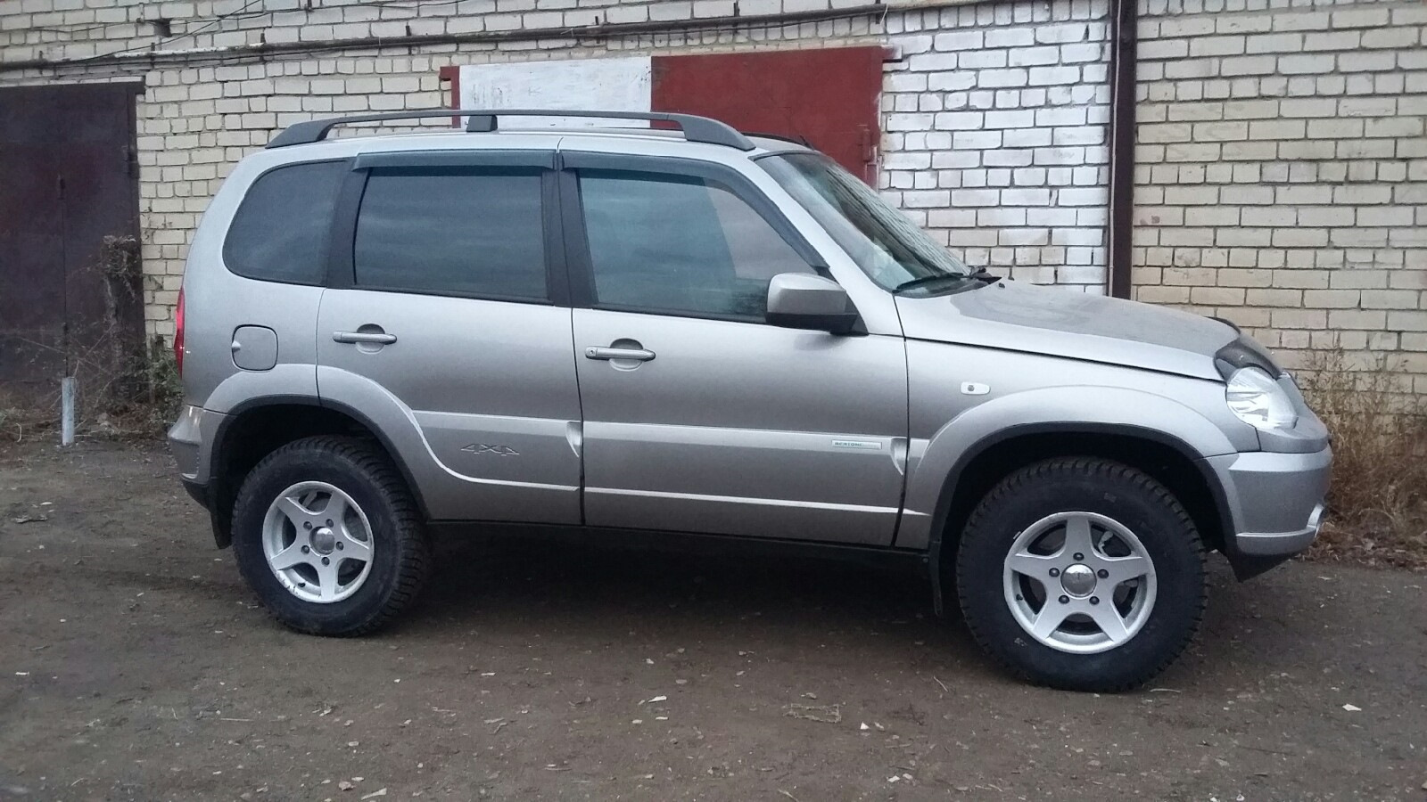 Нива шевроле r15. 205/75 R15 на ниву Шевроле. Niva Chevrolet 205 75 r 15. 205 75 15 На ниву Шевроле. Кама-515 205/75 r15 Нива Шевроле.