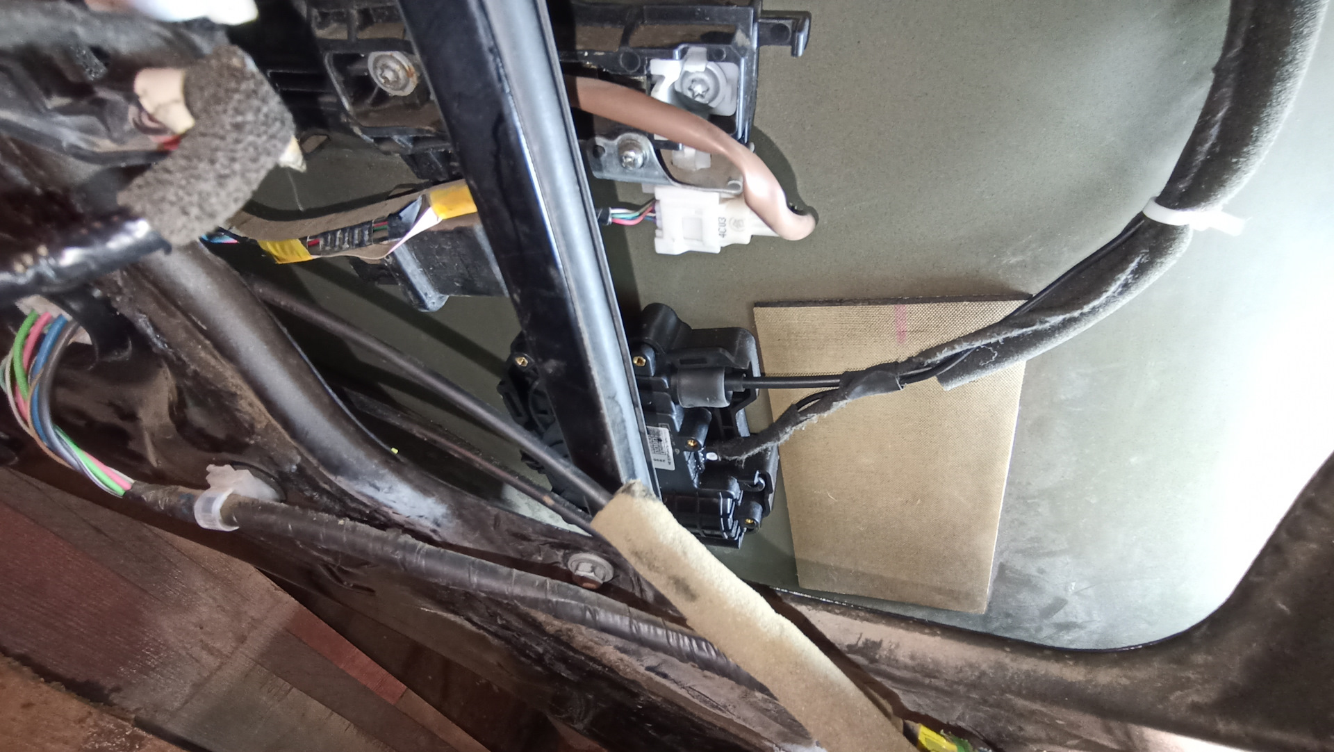 Фото в бортжурнале Toyota Land Cruiser 200