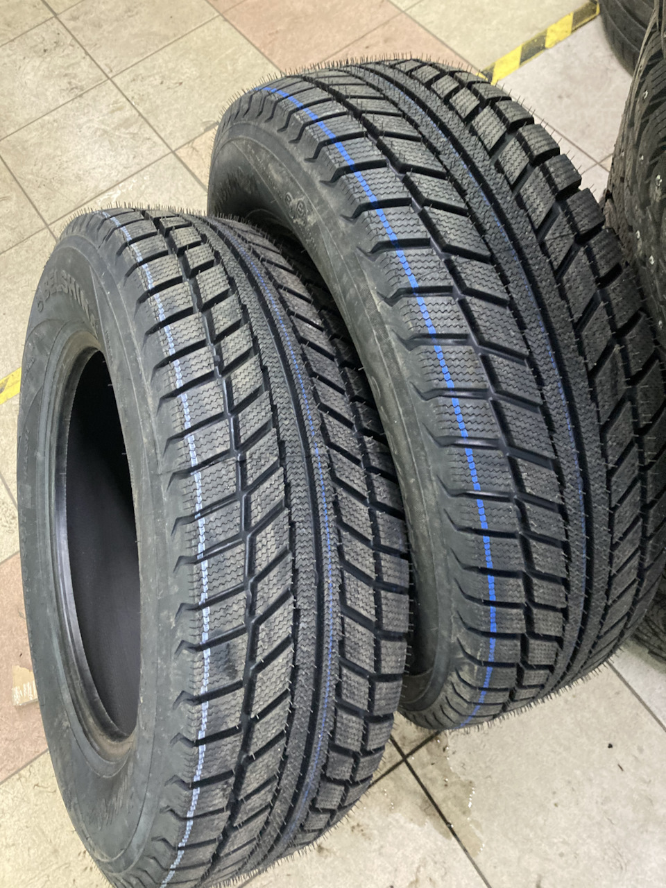 Белшина бел-257 215/60r16 99t. Зимняя белшина 215 65 r16. 175/70 r13 белшина artmotion snow бел-347 82t *. Bridgestone dueler 684. Белшина липучка р16, 205,60.