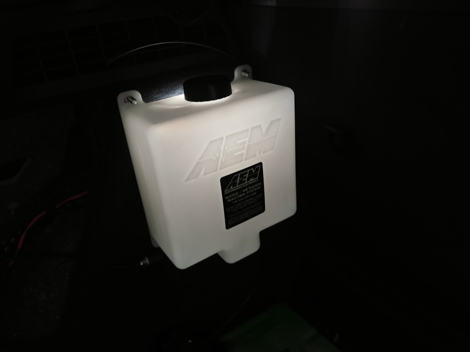 подсветка бачка xD — Audi RS Q3 (1G)