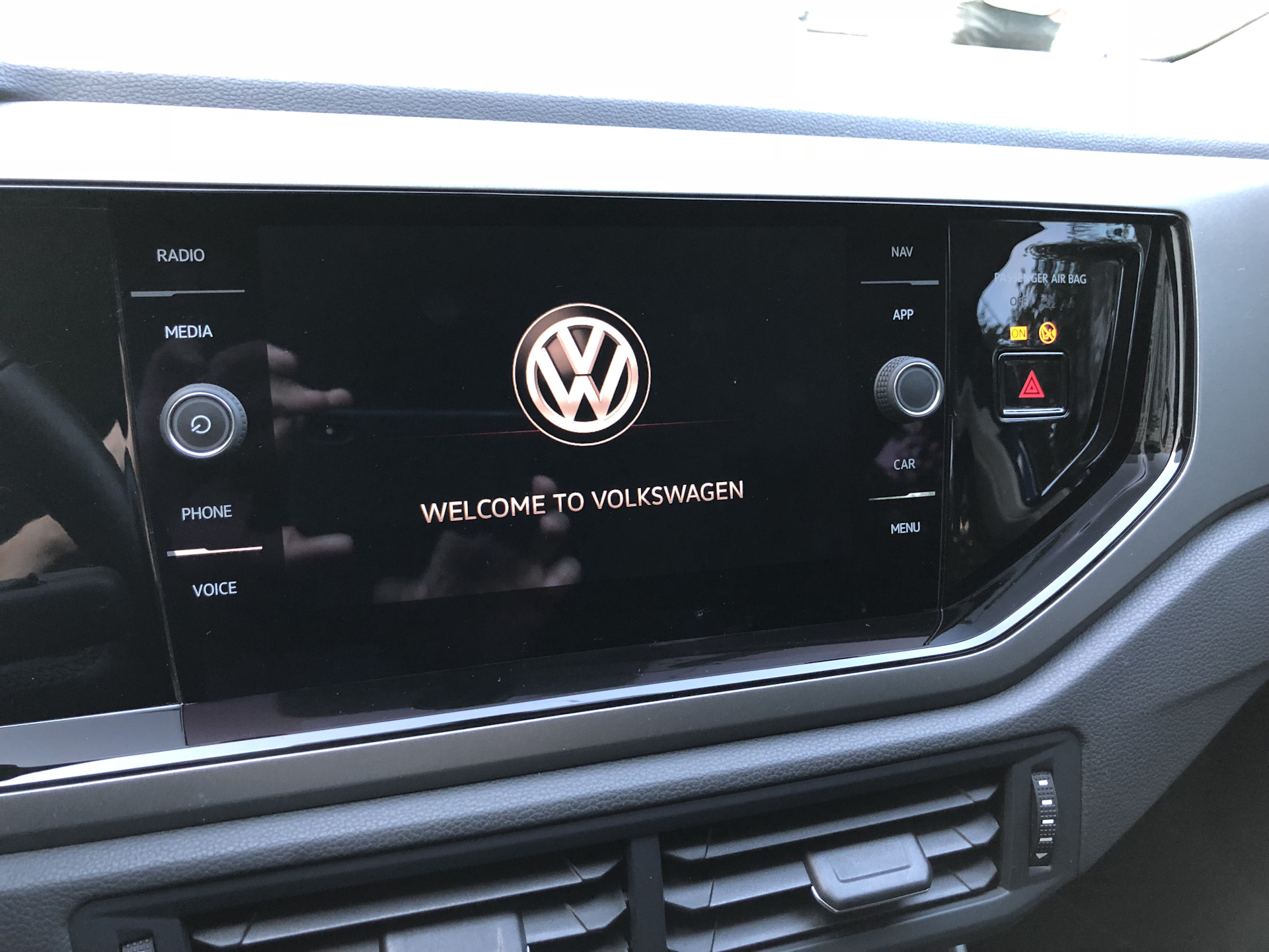 Звуки volkswagen. Welcome to Volkswagen. Welcome to Volkswagen дисплей.