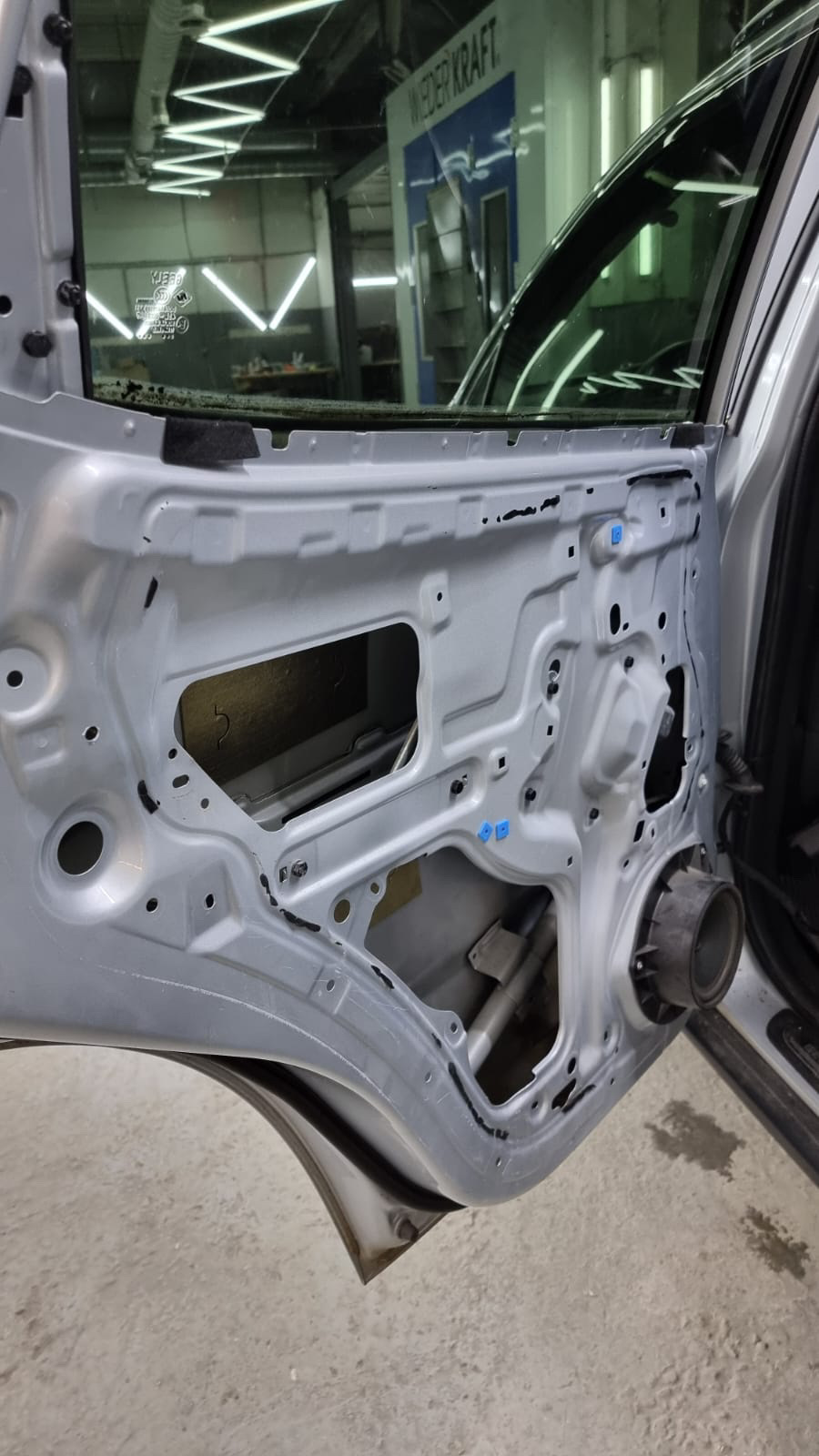 Покраска и акустика — Geely Emgrand X7, 2 л, 2020 года | визит на ...