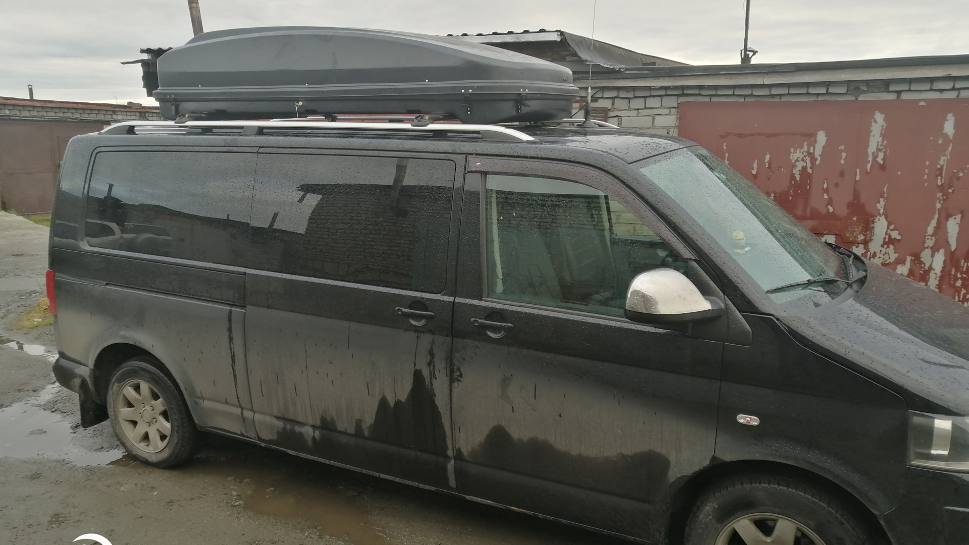 VW Caravelle с крышей