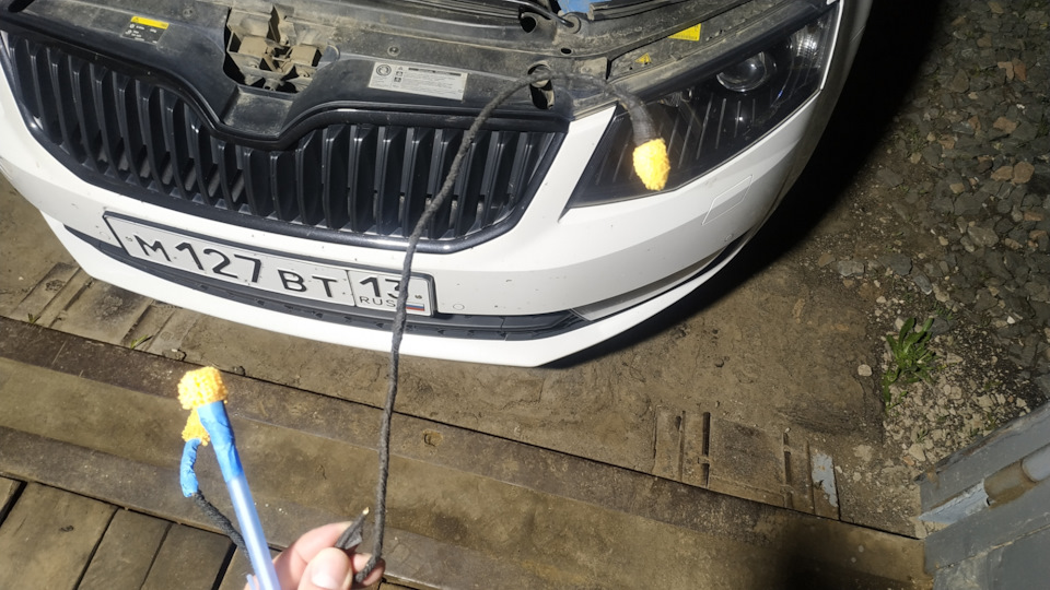 Чистка линз и стекла не разбирая фары! — Skoda Octavia A7 Mk3, 1,4 л ...